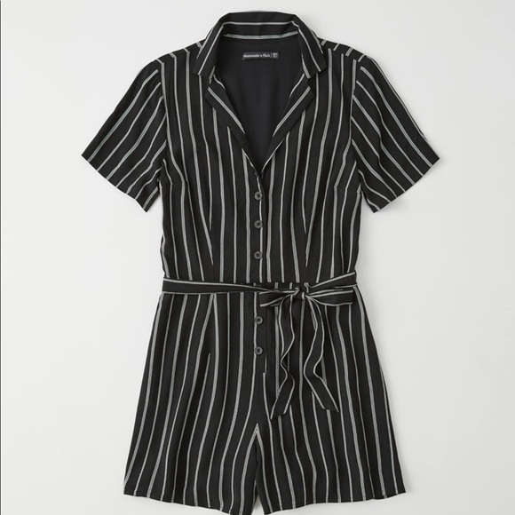 Abercrombie & Fitch Pants - NWT Abercrombie tie front romper black stripe XSP
